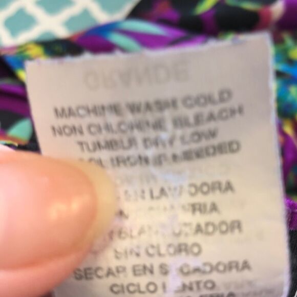 Loved 2 be Loved Strapped Top Size Large - Picture 8 of 8